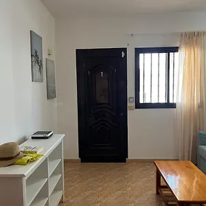 https://apartamento-playa-honda.in-canary-islands.com