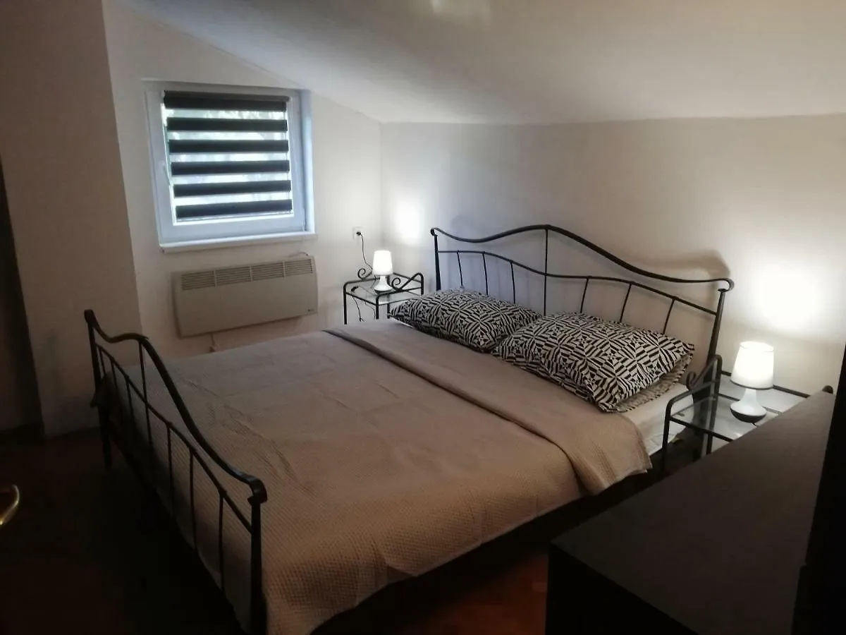 Ferienwohnung Penelope Pula 0*,